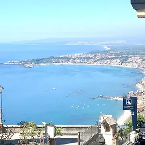 https://casa-cariddi-boutique-apartment.sicilyhotelsitaly.net