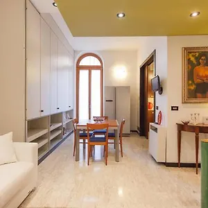 https://apartament-deluxe-quattro-spade.hotelinveneto.com